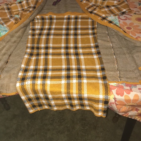 Black,white & butterscotch trendy threads skirt set (3X) - Picture 7 of 7